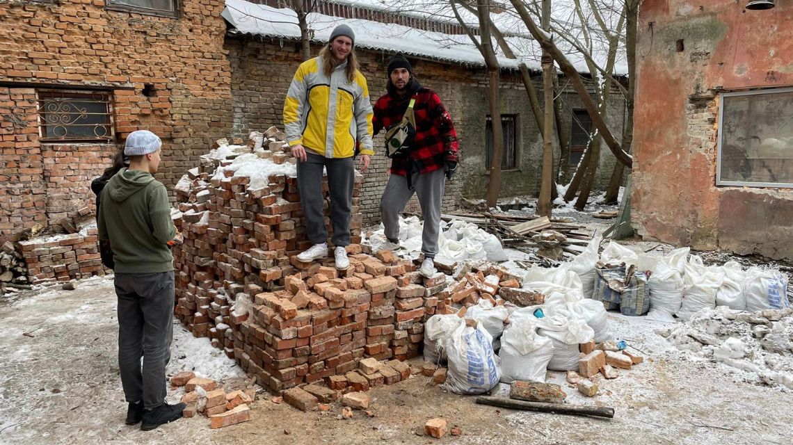 Our relief team prepares to build a community space in Khmelnitsky.