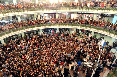 Crowd at NUTEKI concert